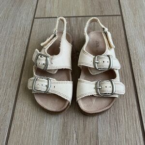 Zara toddler Cream Double-Buckle Sandals, size 8